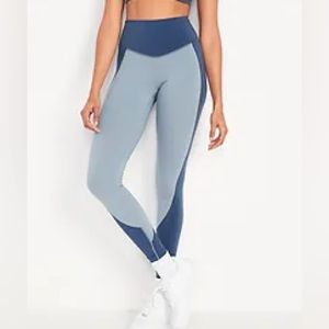 Old navy Extra High-Waisted PowerChill Two-Tone Compression Leggings for Women
